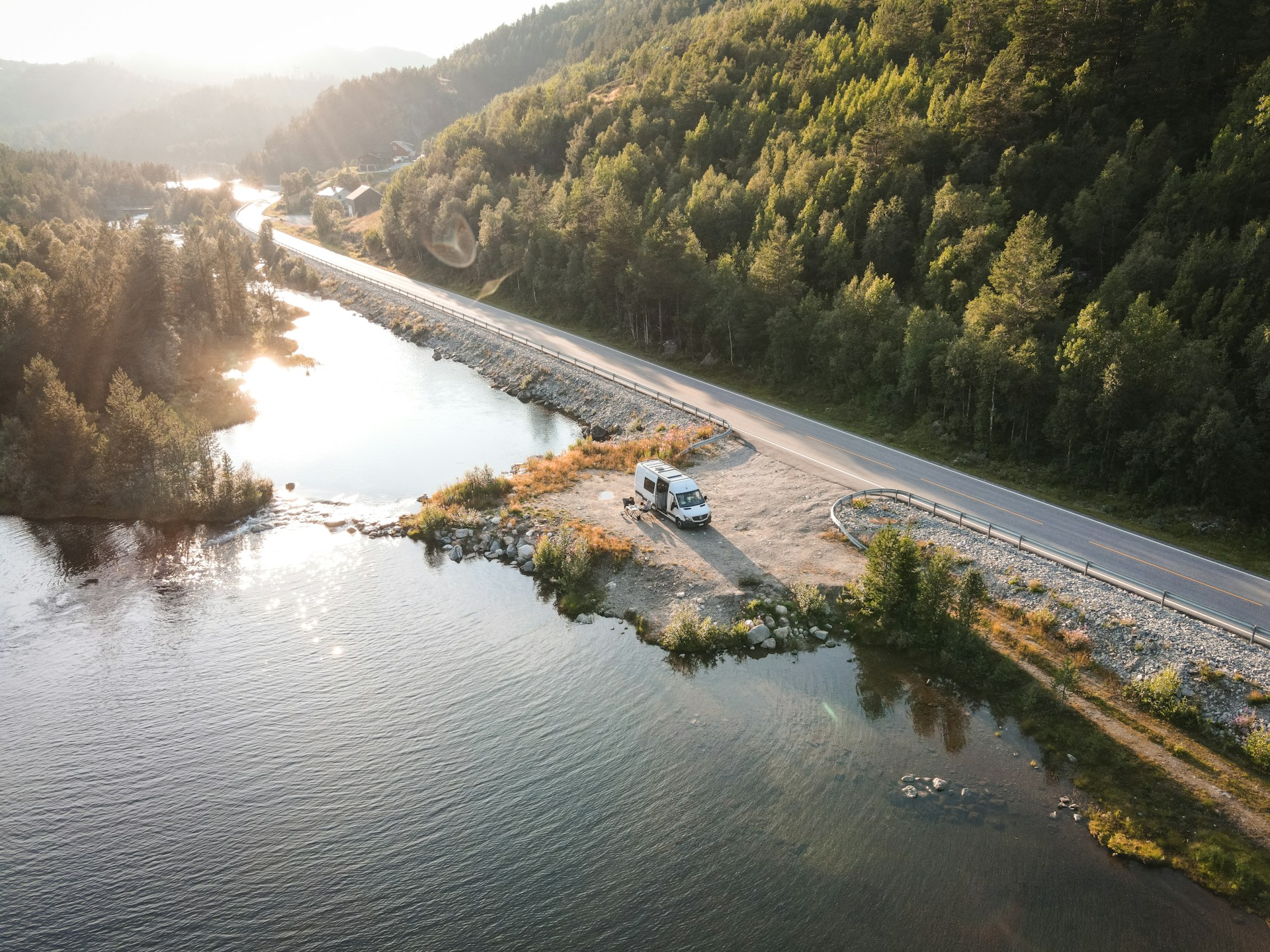 Self-Contained Campervans: Unlock Freedom Camping in New Zealand